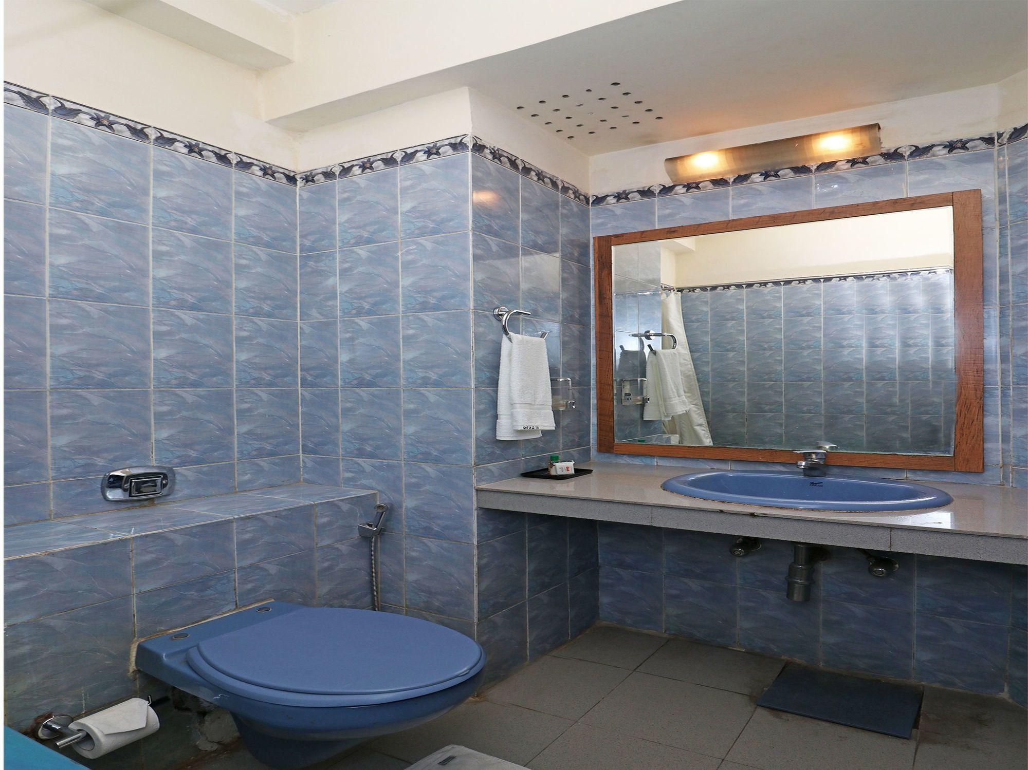 Fabhotel Altus Gurgaon Exterior photo